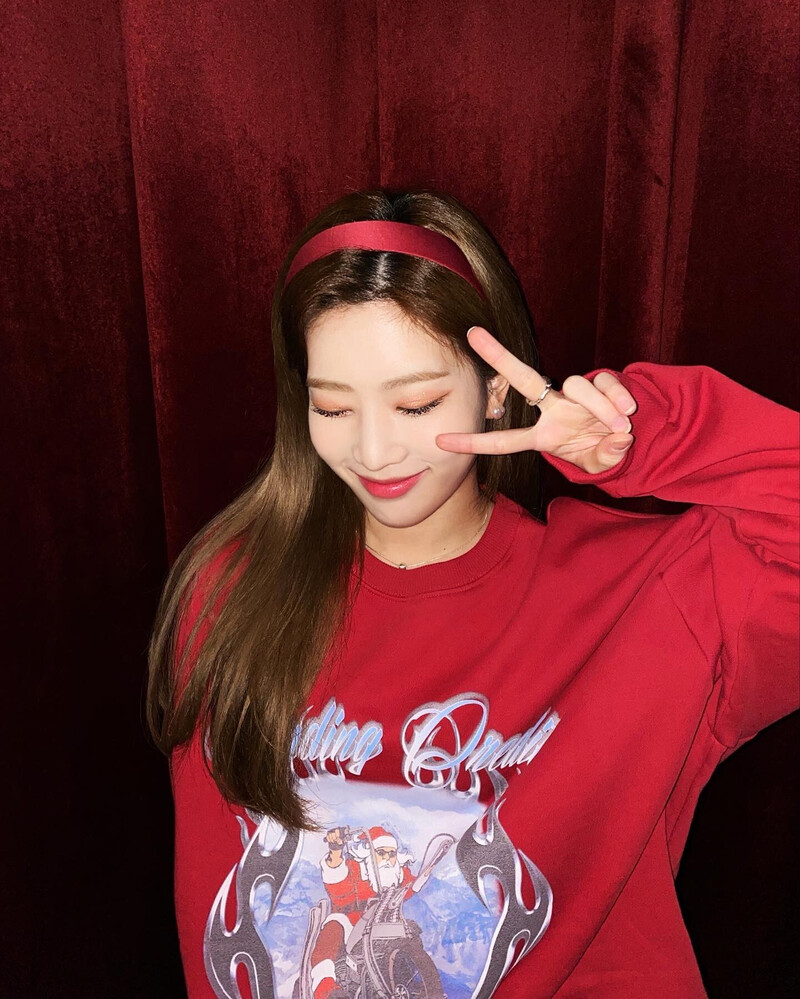 211207 LOONA Twitter Update - Kim Lip documents 8