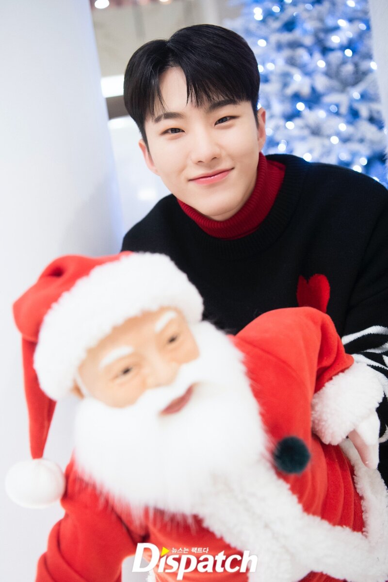 211225 Seventeen Hoshi - Christmas Photoshoot by Dispatch documents 7