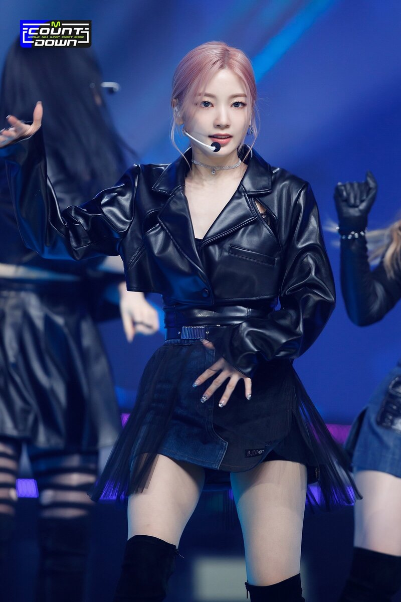 220303 Rocket Punch - 'CHIQUITA' at M Countdown documents 25