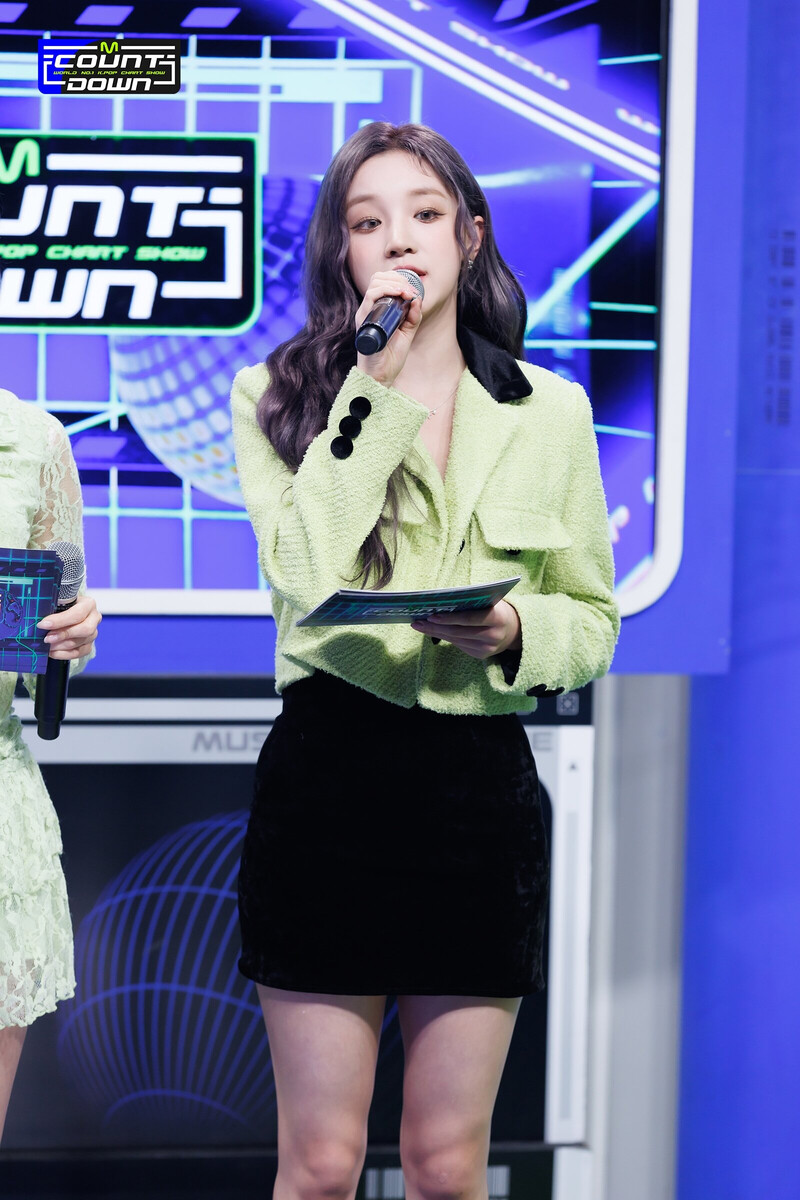 230202 M Countdown MC's (G)I-DLE Miyeon & Yuqi documents 19