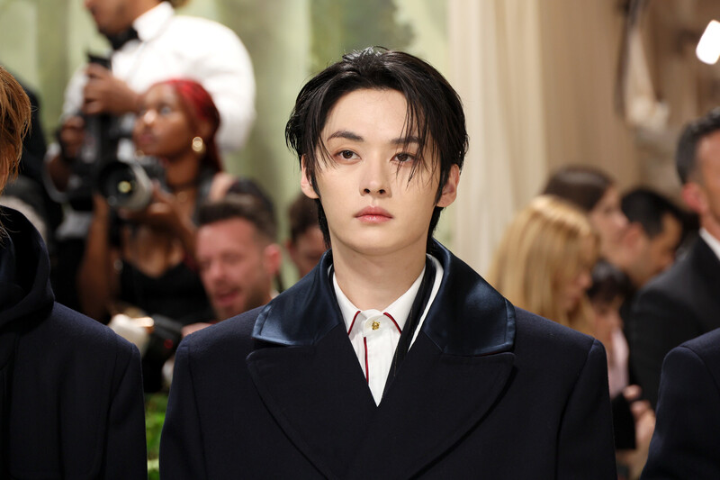 240506 Stray Kids Lee Know - Met Gala 2024 documents 1