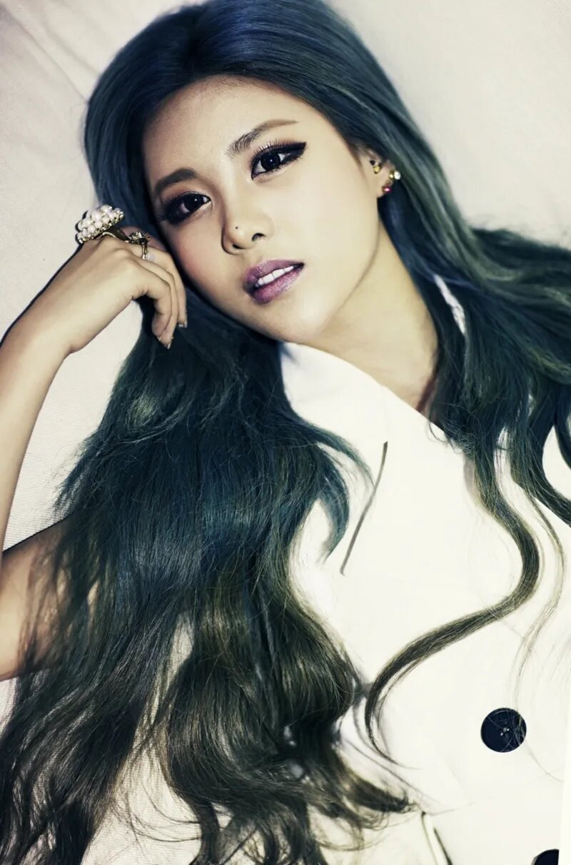 T-ARA_Qri_Day_By_Day_concept_photo_1.png