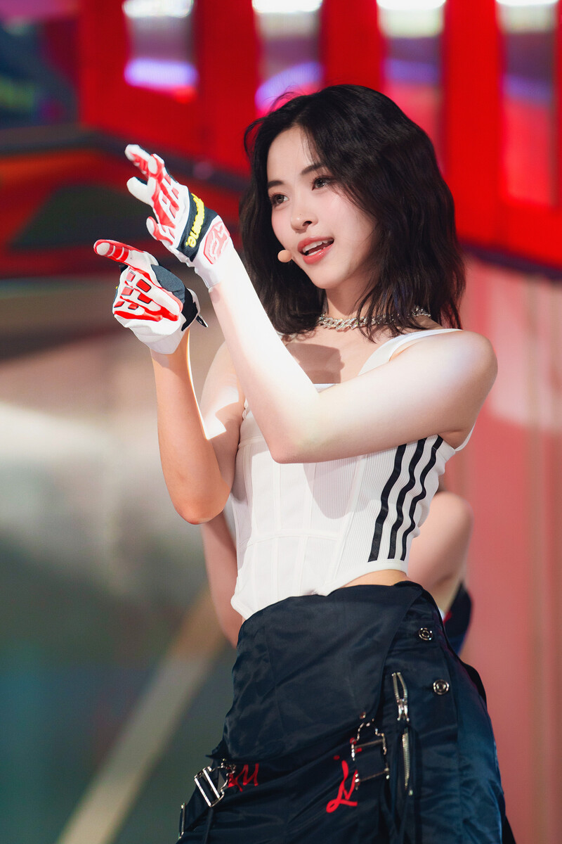 230806 ITZY Ryujin - ‘CAKE’ at Inkigayo documents 5