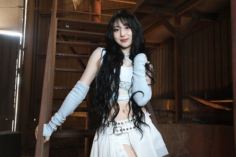 240603 Genie Magazine - LEE CHAE YEON - 'SHOWDOWN' Jacket Shoot Behind documents 3