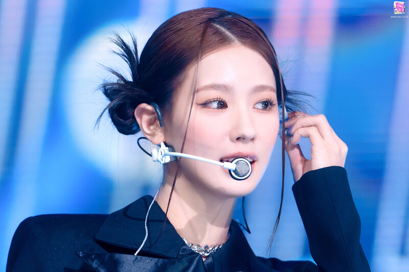 220327 (G)I-DLE Miyeon - 'TOMBOY' at Inkigayo documents 9