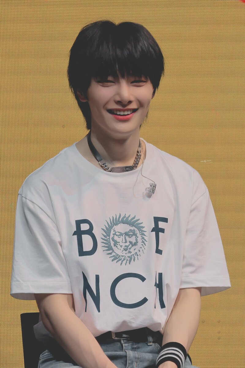 230120 I.N - Stray Kids x BENCH Fanmeeting in Manila documents 6