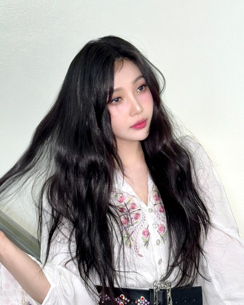240702 Red Velvet Joy Instagram Update documents 9