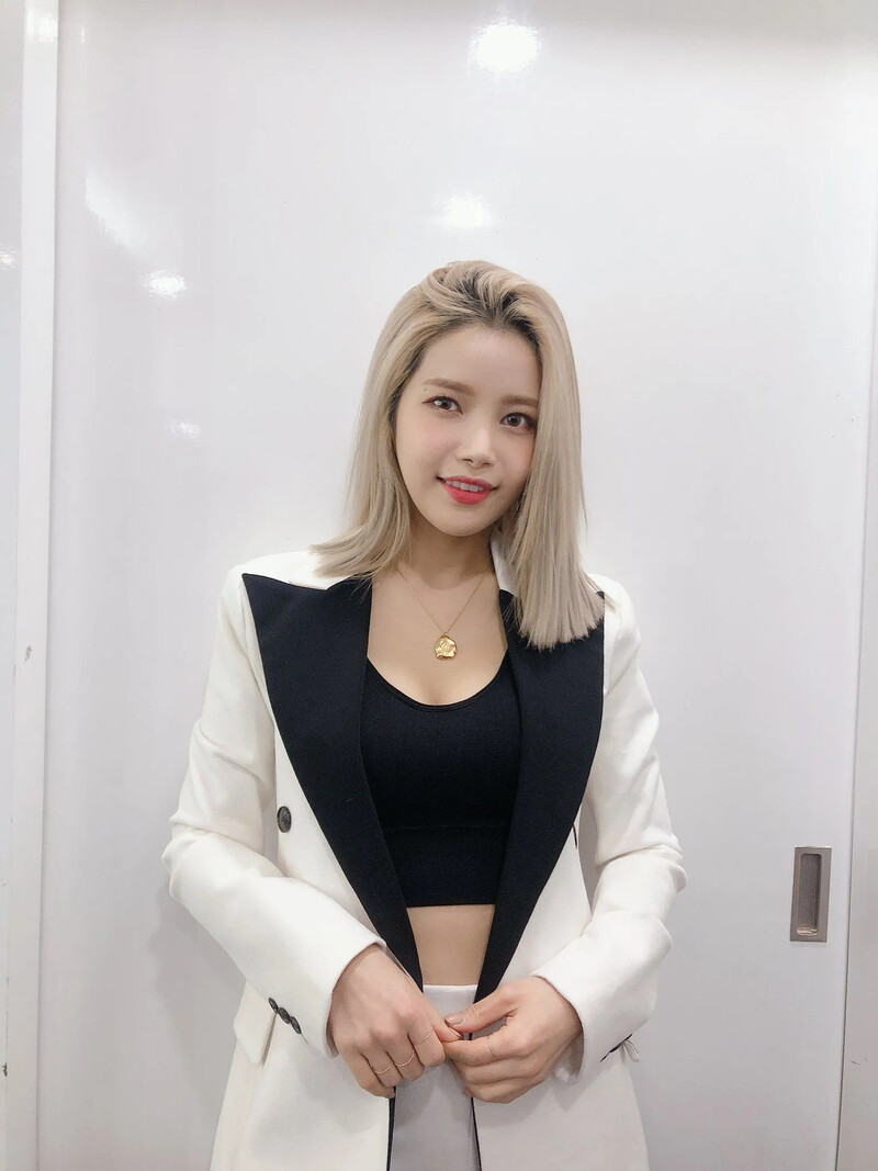 RBW_MAMAMOO-1218181743259209729-EOfZ0DEU4AADDLi.jpg