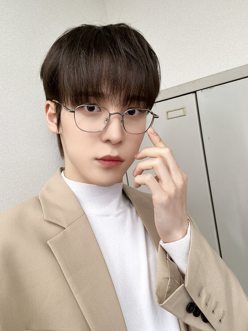 240224 ATEEZ Twitter Update - YUNHO documents 2