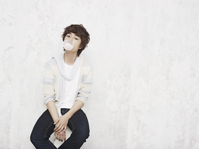 Boyfriend 1st single "Boyfriend" concept photos documents 10