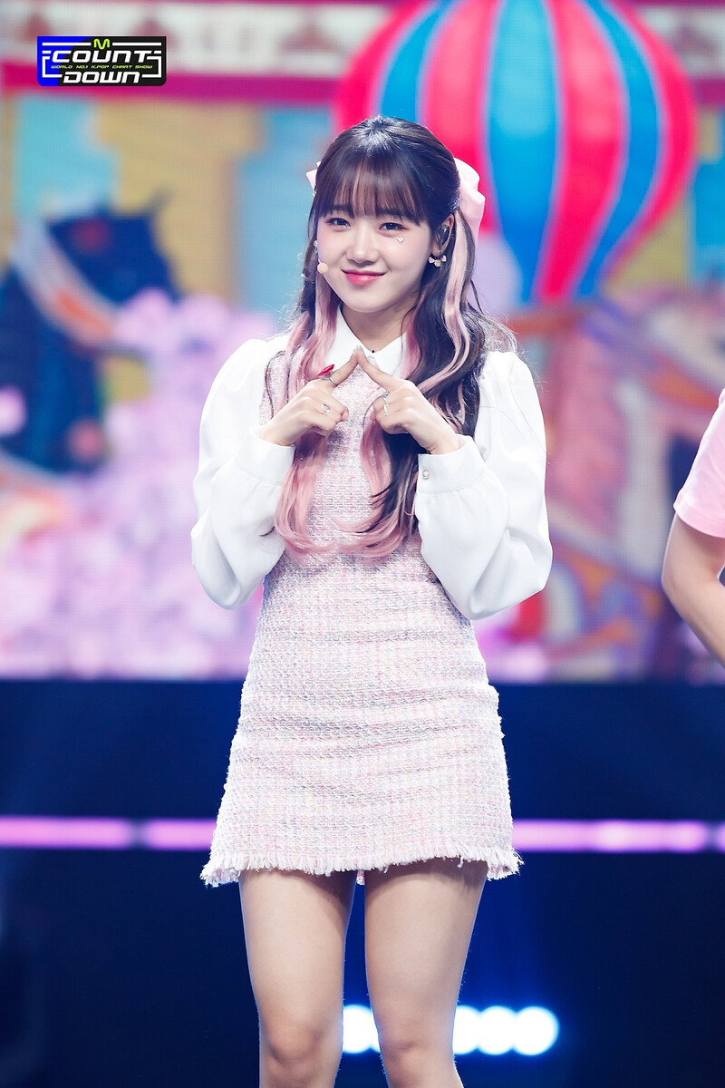 220428 Yoojung - Special Stage at M Countdown documents 4