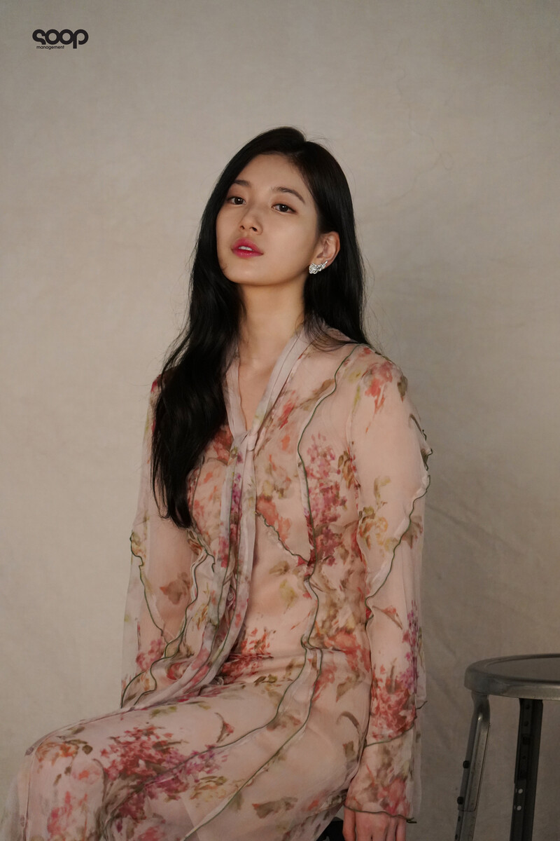 220620 Soop Naver Post - Bae Suzy - Cine21 Photoshoot Behind documents 5