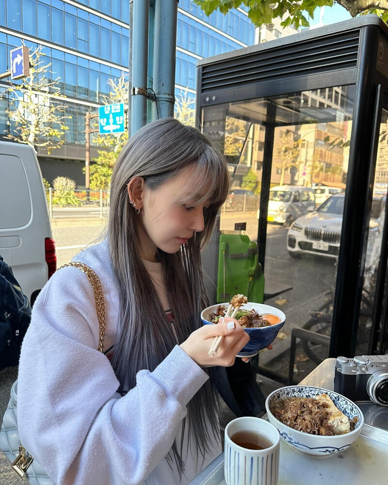 231129 - SAKURA Instagram Update documents 1