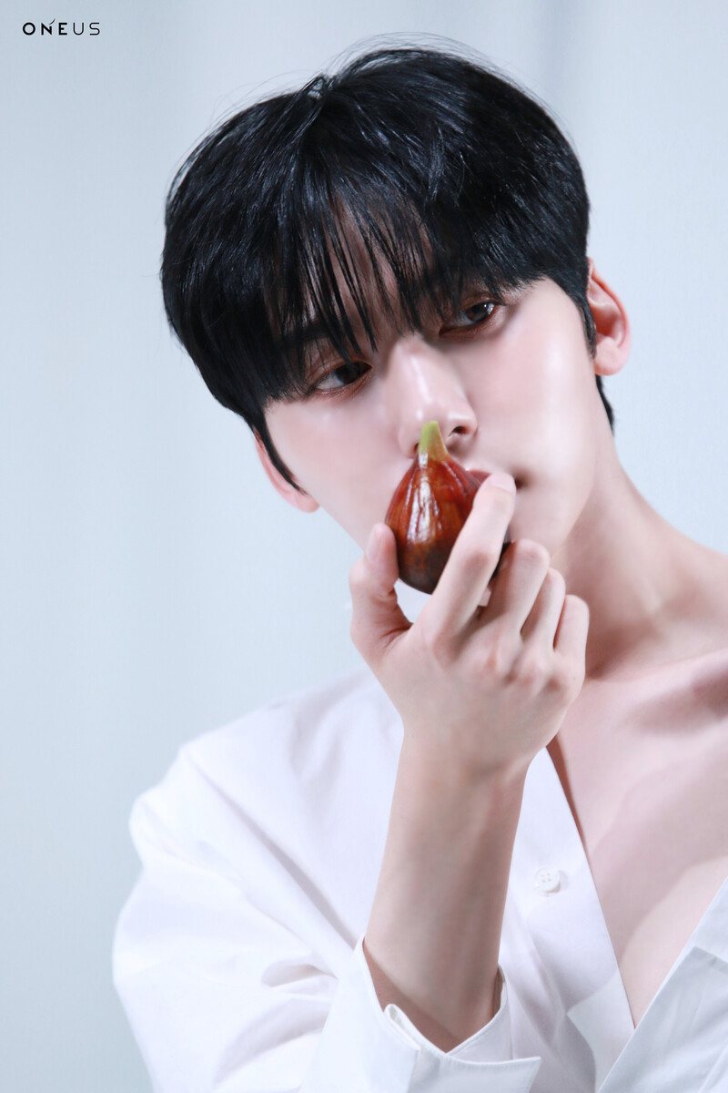 ONEUS Magazine EP.59 "MALUS" Visual Film Behind (Keonhee) documents 4