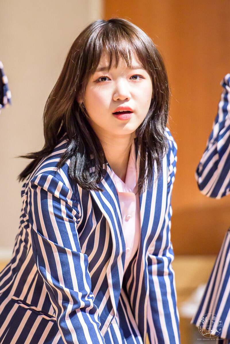 180401 Weki Meki Yoojung at Songpa & Jungu 'Lucky' Fansigns documents 8