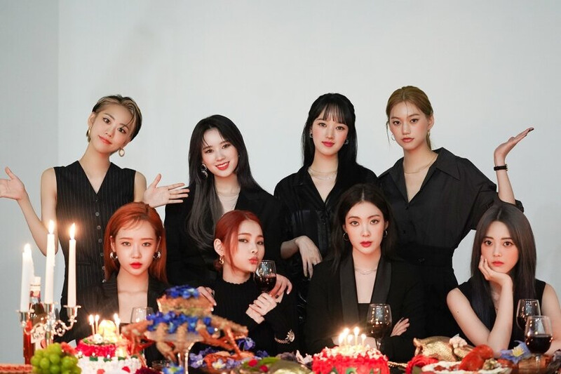 Genie Magazine Special Interview - Weki Meki 'NEW RULES' documents 1