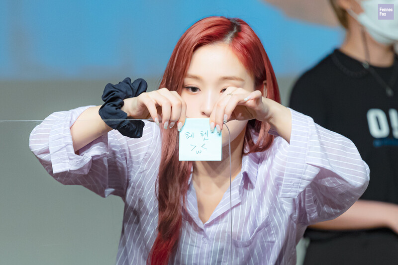 210627 Dreamcatcher Gahyeon - Fansign Event #2 documents 28