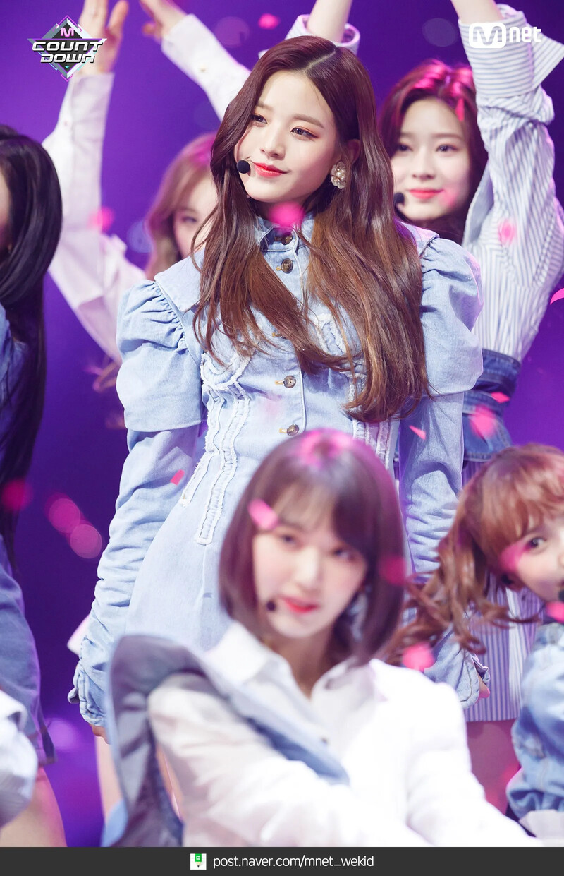 IZONE_La_Vie_en_Rose_16.jpg