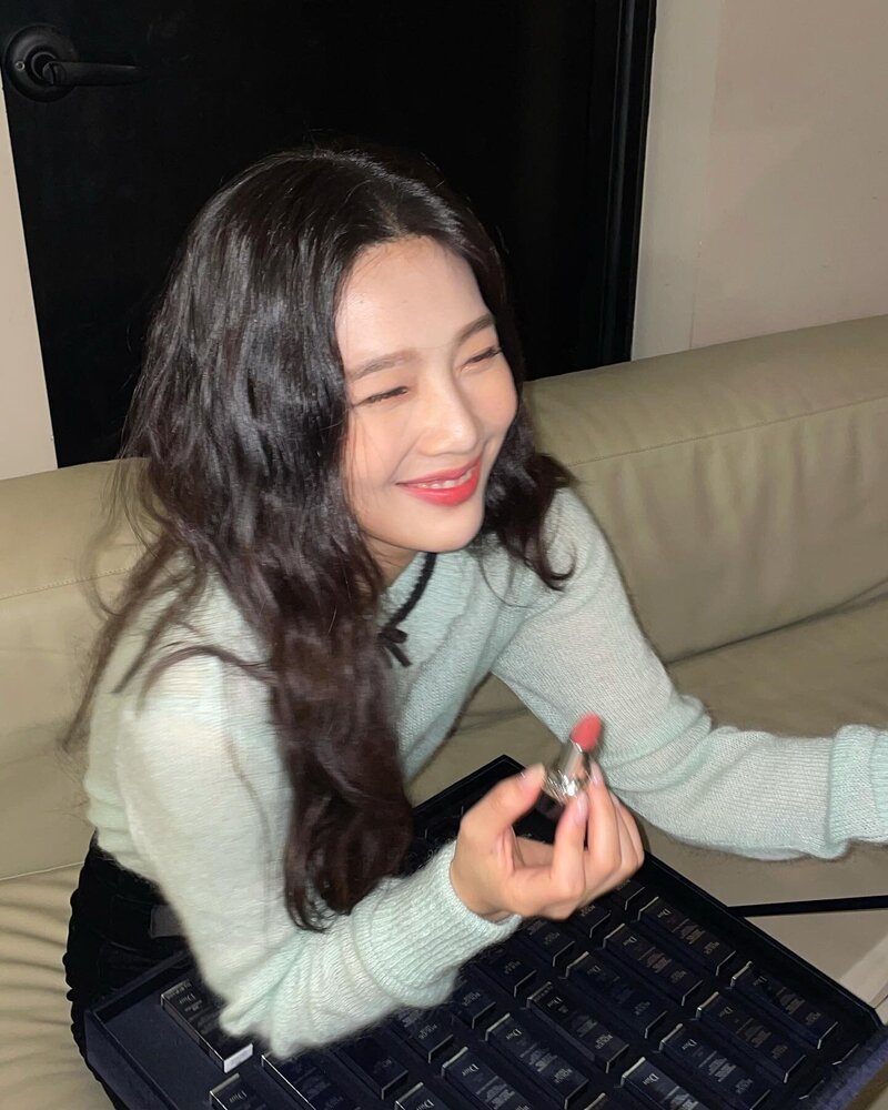 210927 Red Velvet Joy Instagram Update documents 4