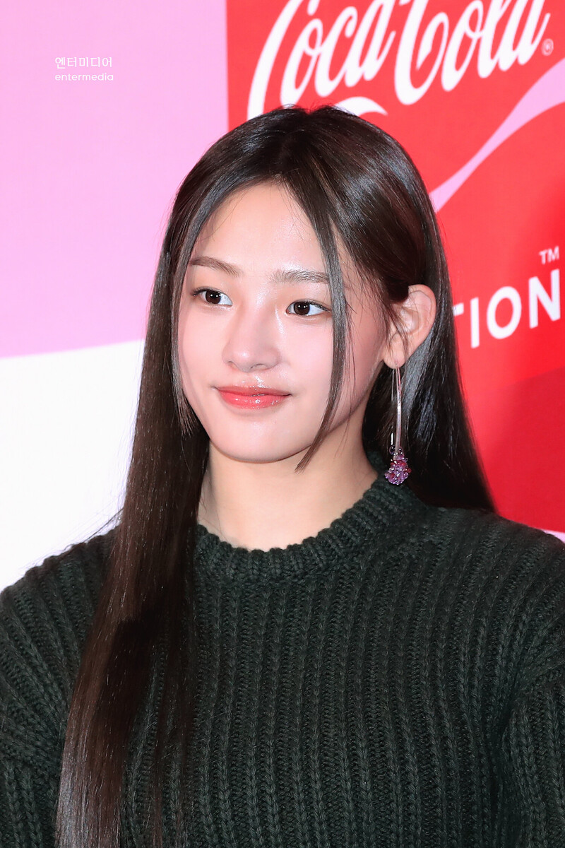 221021 MINJI- Coca Cola Pop-Up Event documents 4