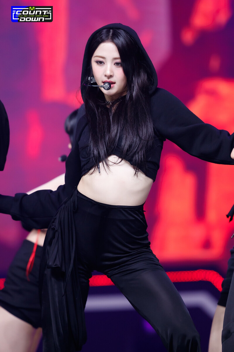 230511 LE SSERAFIM Yunjin 'UNFORGIVIN' + Encore Stage at M Countdown documents 5