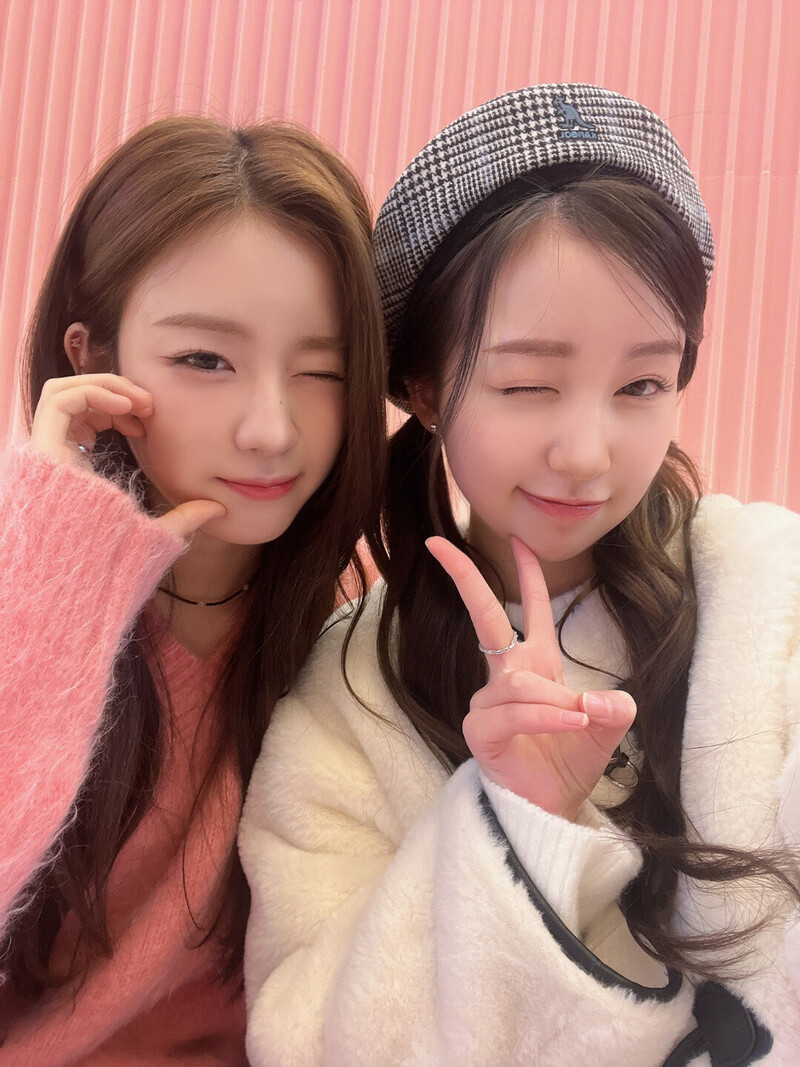 240211 WOOAH SORA sns update with WOOYEON documents 3