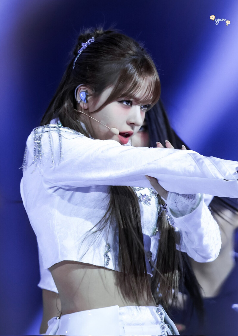 241225 NMIXX Lily at 2024 SBS Gayo Daejeon documents 9