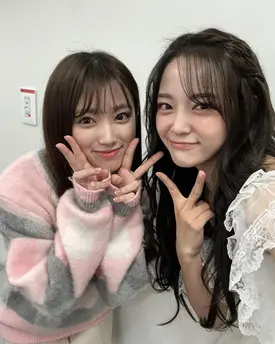 221112 Sejeong Instagram Update with IZ'ONE Nako