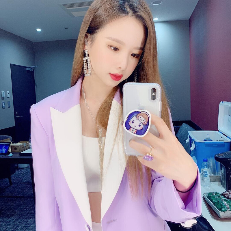 190213 Solji Instagram Update documents 1