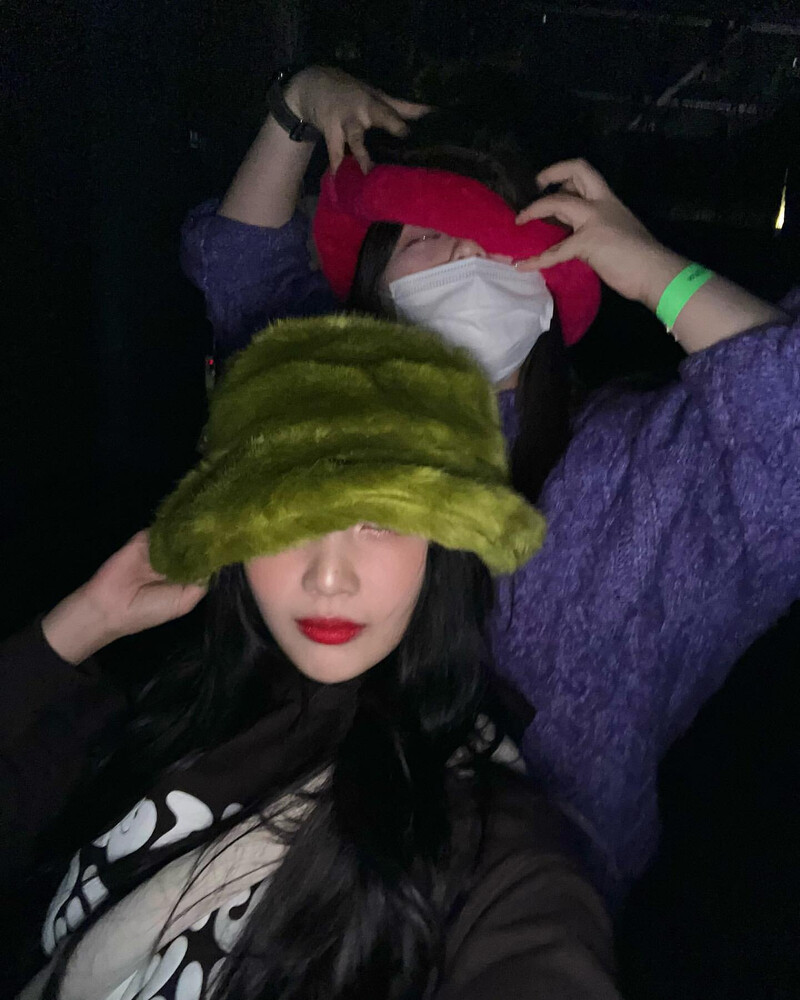 221217 Red Velvet Joy Instagram Update documents 14