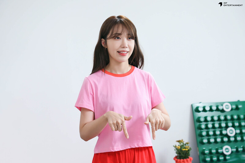 230612 IST Naver post- EUNJI 'Nareun Lookbook'  behind documents 25