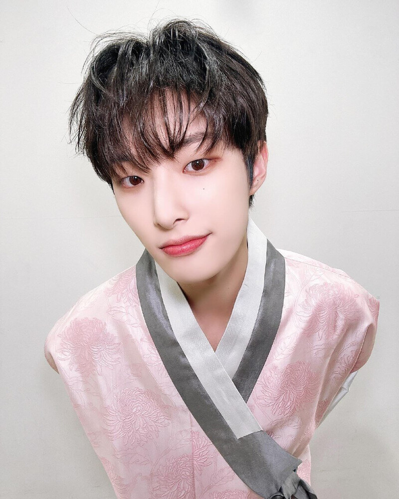 240103 ATEEZ Instagram Update - Mingi documents 3