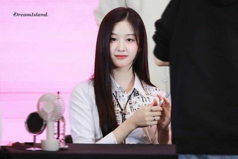 240413 PHARITA AT FANSIGN EVENT documents 7