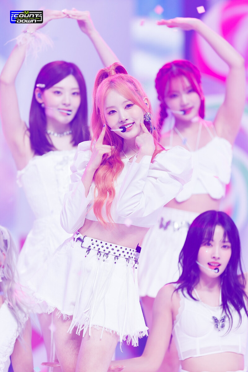 230824 STAYC Sieun - 'Bubble' at M COUNTDOWN documents 20