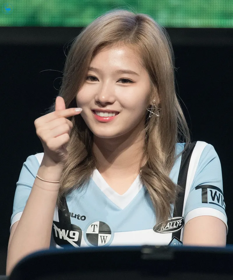 Sana484.jpg