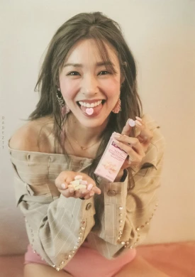 Tiffany Young - 1st Fanmeet Tour Photocard