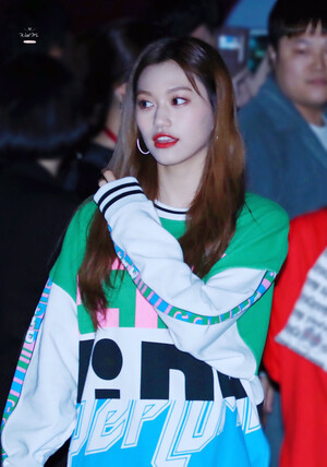 171017 Weki Meki Doyeon at Seoul Fashion Week 'HERA'