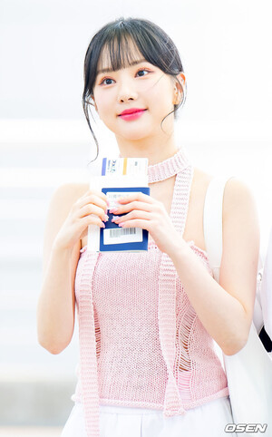 230511 VIVIZ Eunha at Incheon International Airport