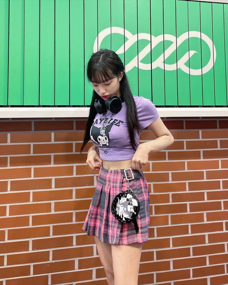 220816 - Ji Young Instagram Update documents 3