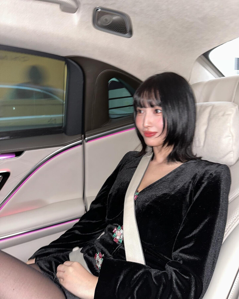 231027 - MOMO Instagram Update documents 5