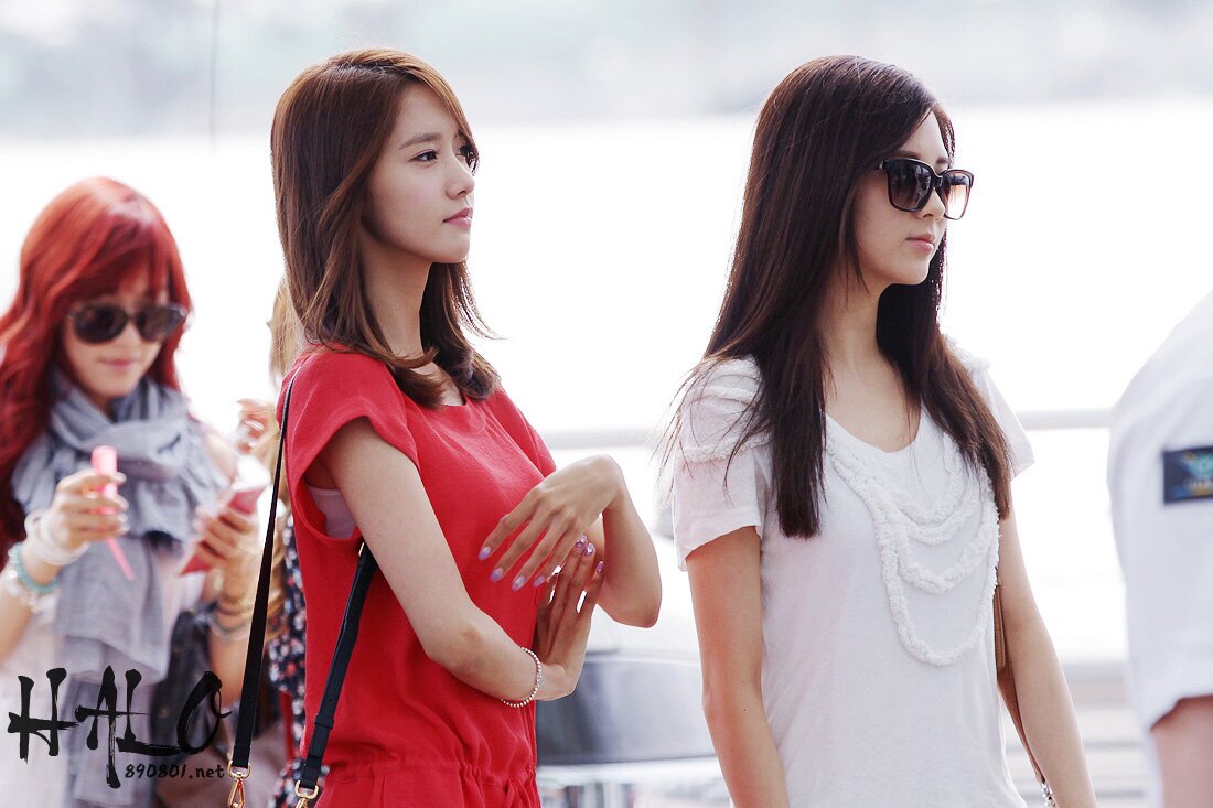 120609 Girls' Generation YoonA & Seohyun at Incheon Airport | kpopping