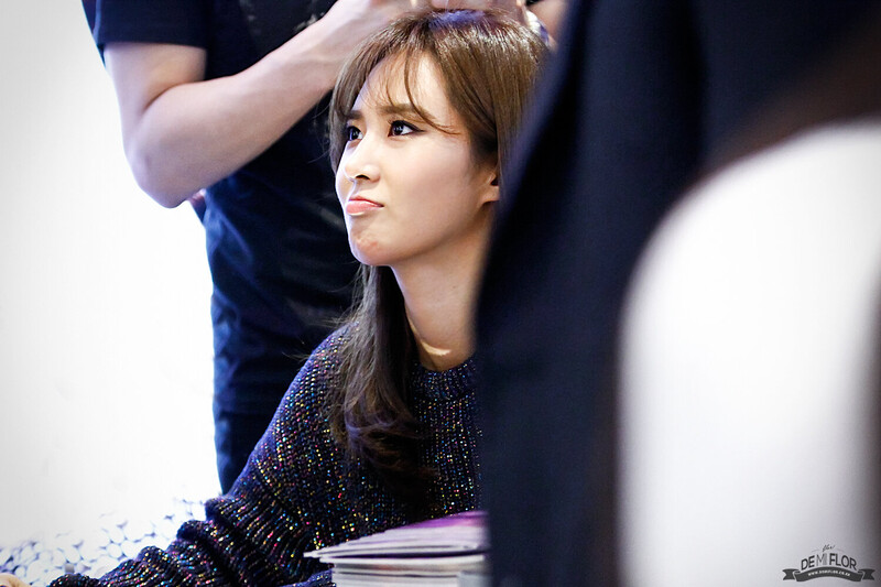 150909 Girls' Generation Yuri at Urban Decay Fansign documents 6