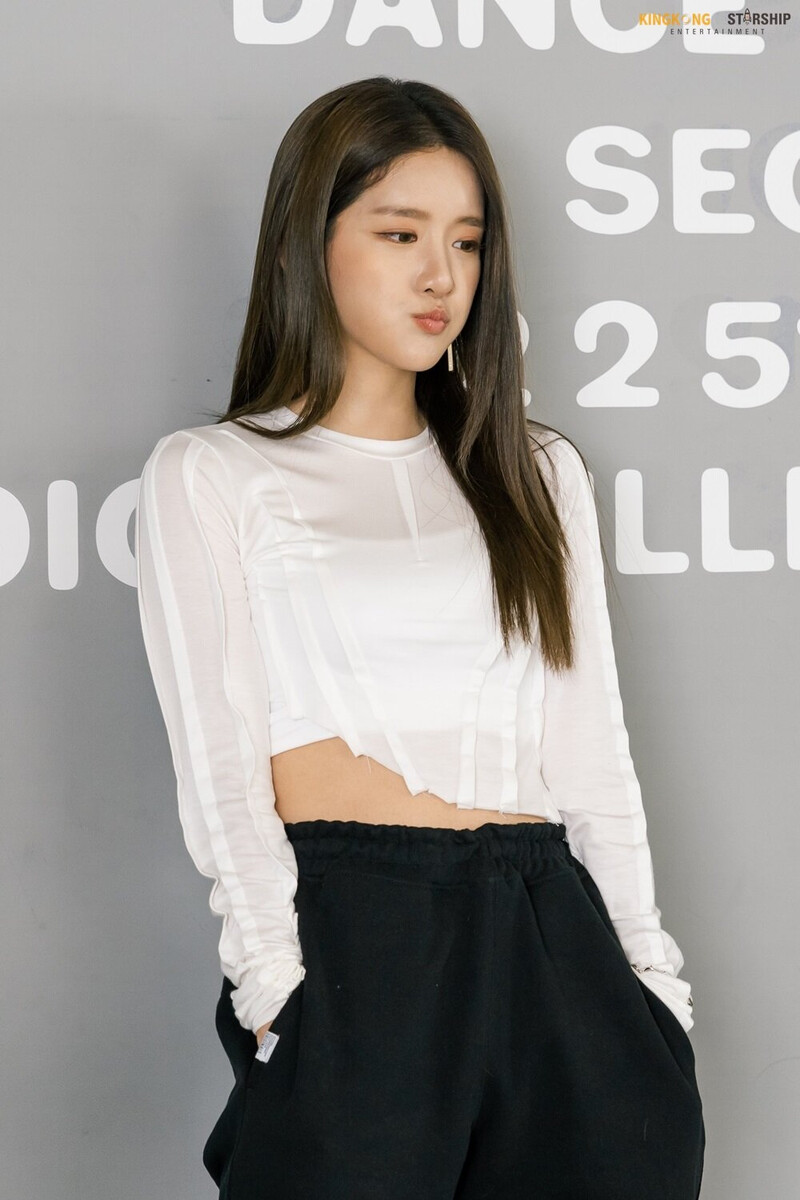 211107 Starship Naver Post - Exy's "IDOL: The Coupe" Poster Photoshoot documents 11