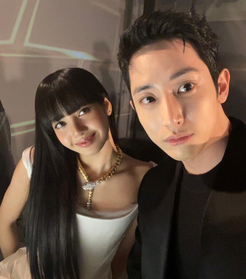 221027 Actor Lee Soohyuk Instagram Update with BLACKPINK Lisa documents 1