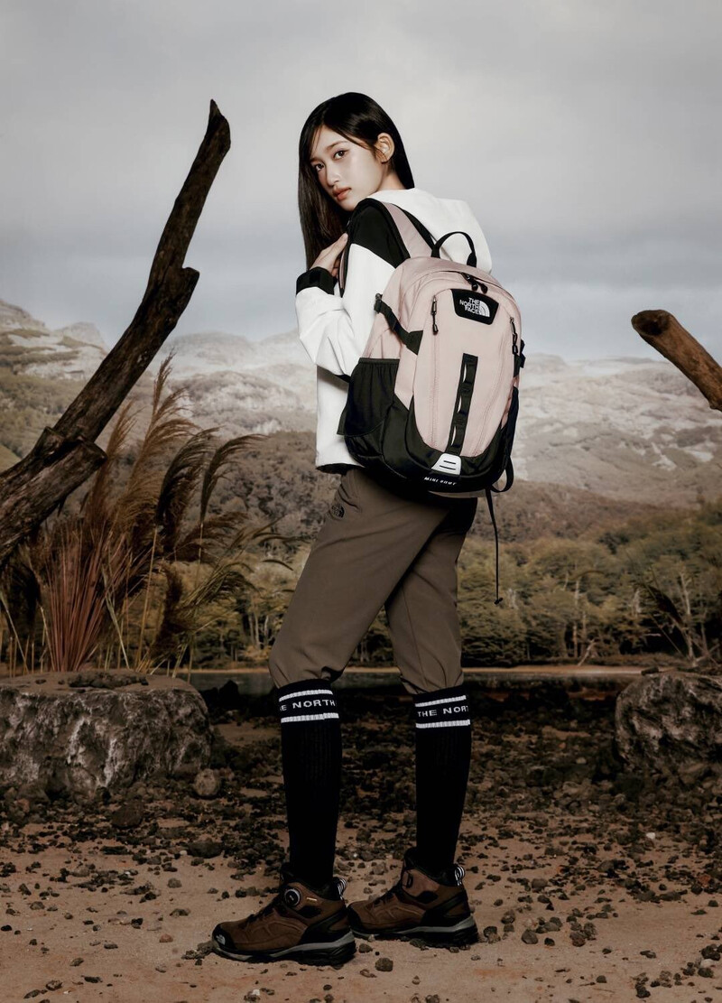 IVE LEESEO x North Face documents 2