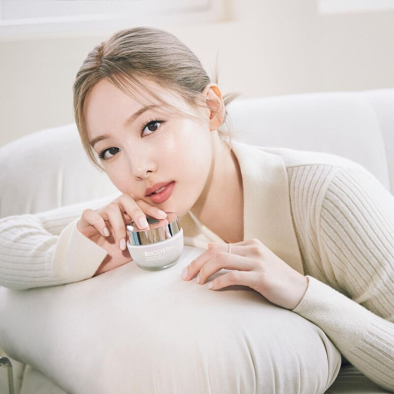 TWICE Nayeon x Biotherm 2022 documents 2