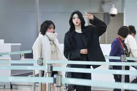 241122 tripleS Xinyu & NaKyoung at the Airport