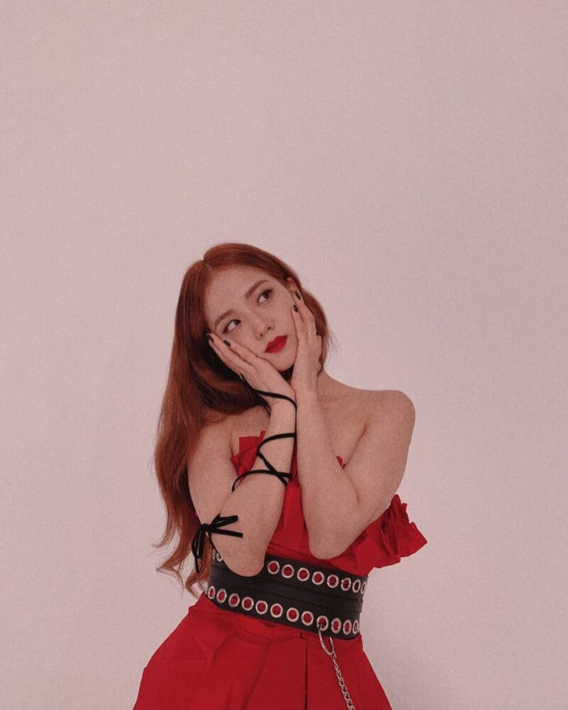 190604 JISOO InstagramUpdate documents 4