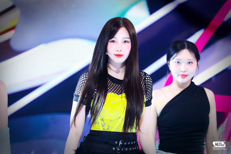 240519 aespa Giselle - 'Supernova' at Inkigayo documents 3