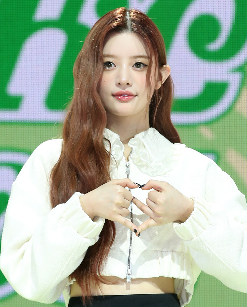 241021 ILLIT Minju at ‘I’LL LIKE YOU’ Media Press Conference documents 2